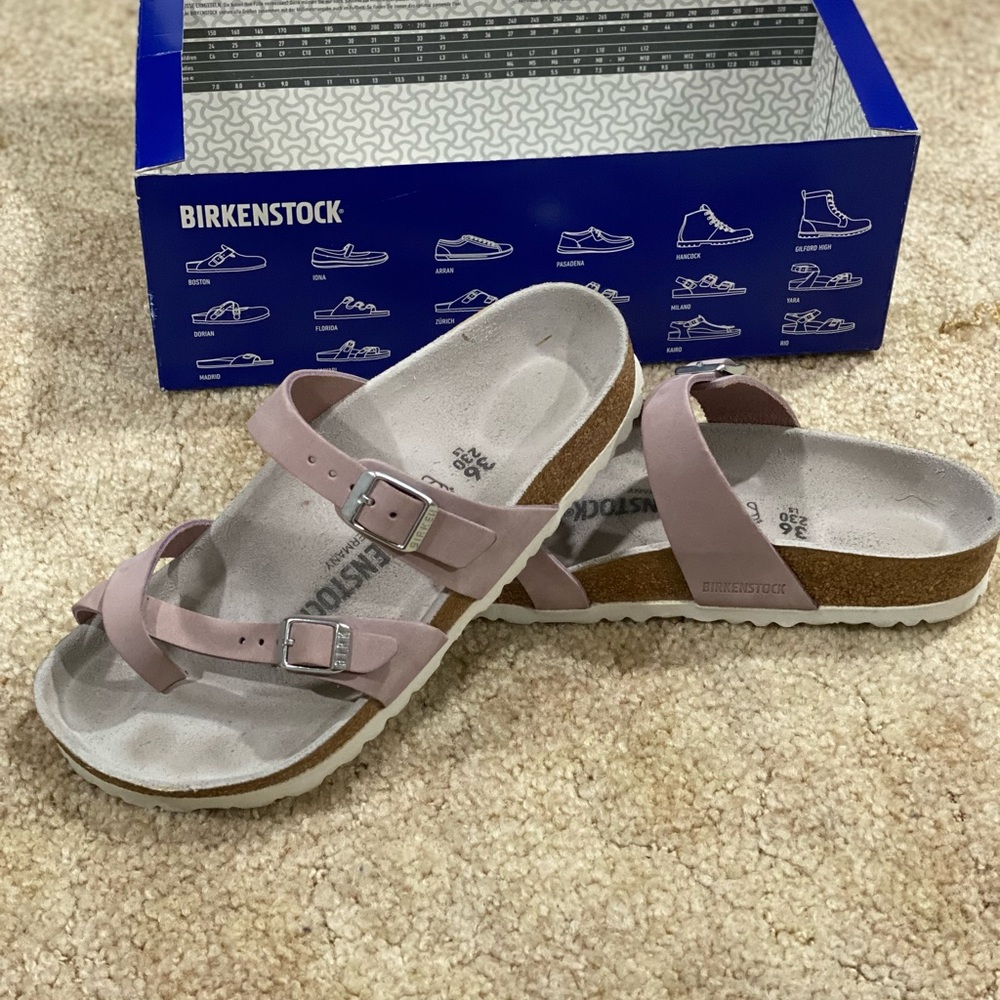 Size 36 Mayari Lilac Birkenstock Sandals